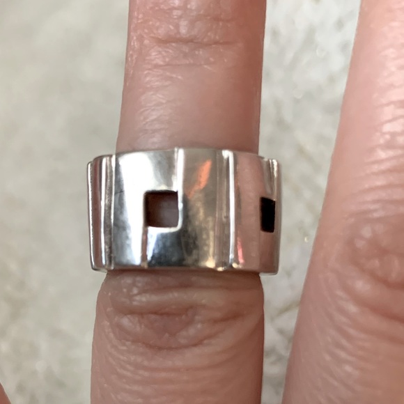GUCCI Sterling Silver Ring - Picture 1 of 7